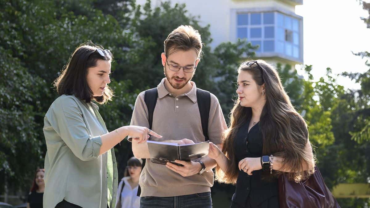 Facultatea de Automatică și Calculatoare (AC)