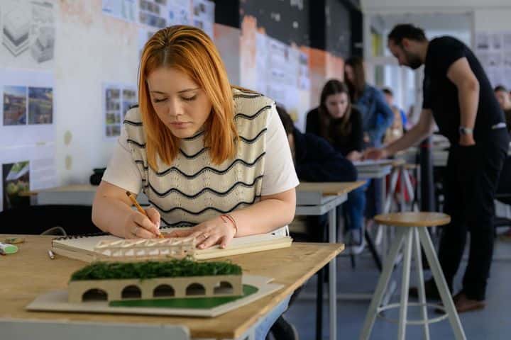 Facultatea de Arhitectură și Urbanism (FAUT)